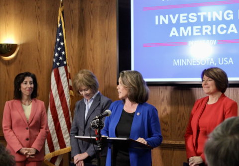 Rep. Angie Craig (MN-02) standing with Sec. Raimondo and Minnesota Senators Tina Smith and Amy Klobuchar.